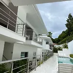 Apartamento Em Condominio De Luxo Proximo A Praia